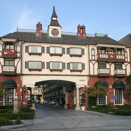 Anaheim Camelot Inn & Suites Dış mekan fotoğraf