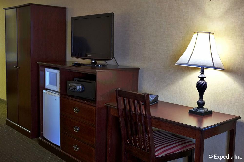 Anaheim Camelot Inn & Suites Dış mekan fotoğraf