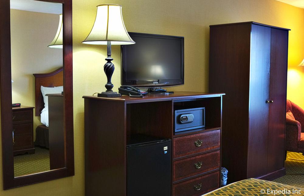 Anaheim Camelot Inn & Suites Dış mekan fotoğraf