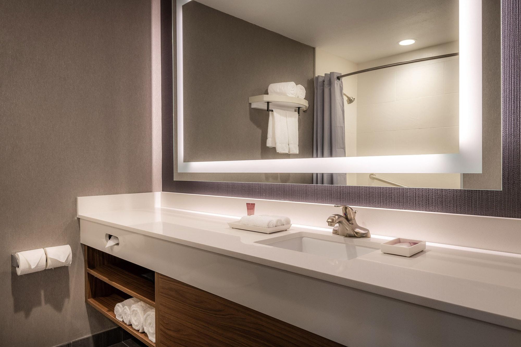Anaheim Camelot Inn & Suites Dış mekan fotoğraf