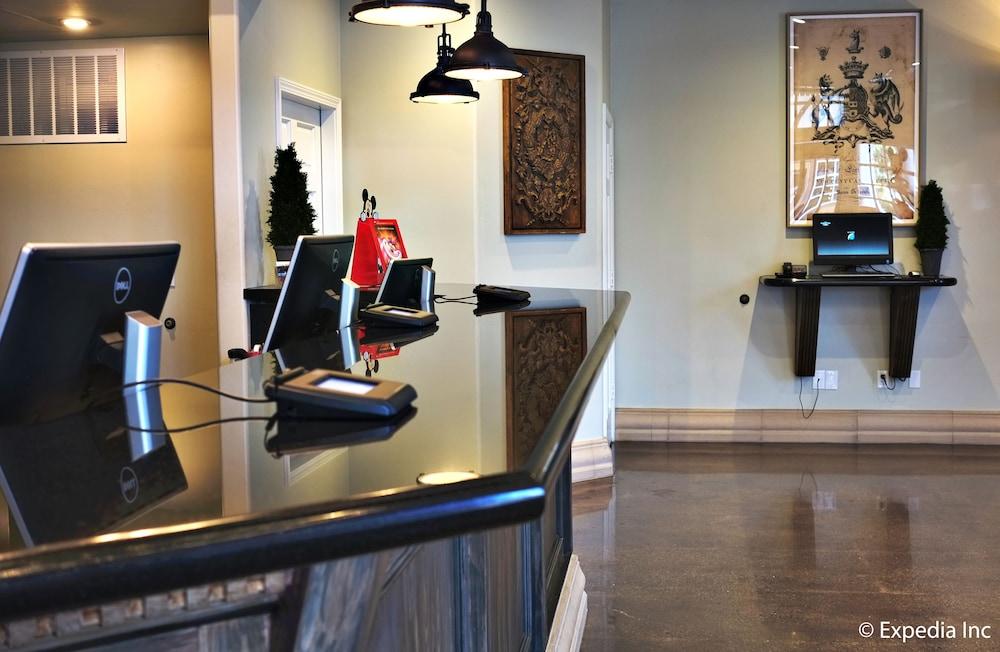 Anaheim Camelot Inn & Suites Dış mekan fotoğraf