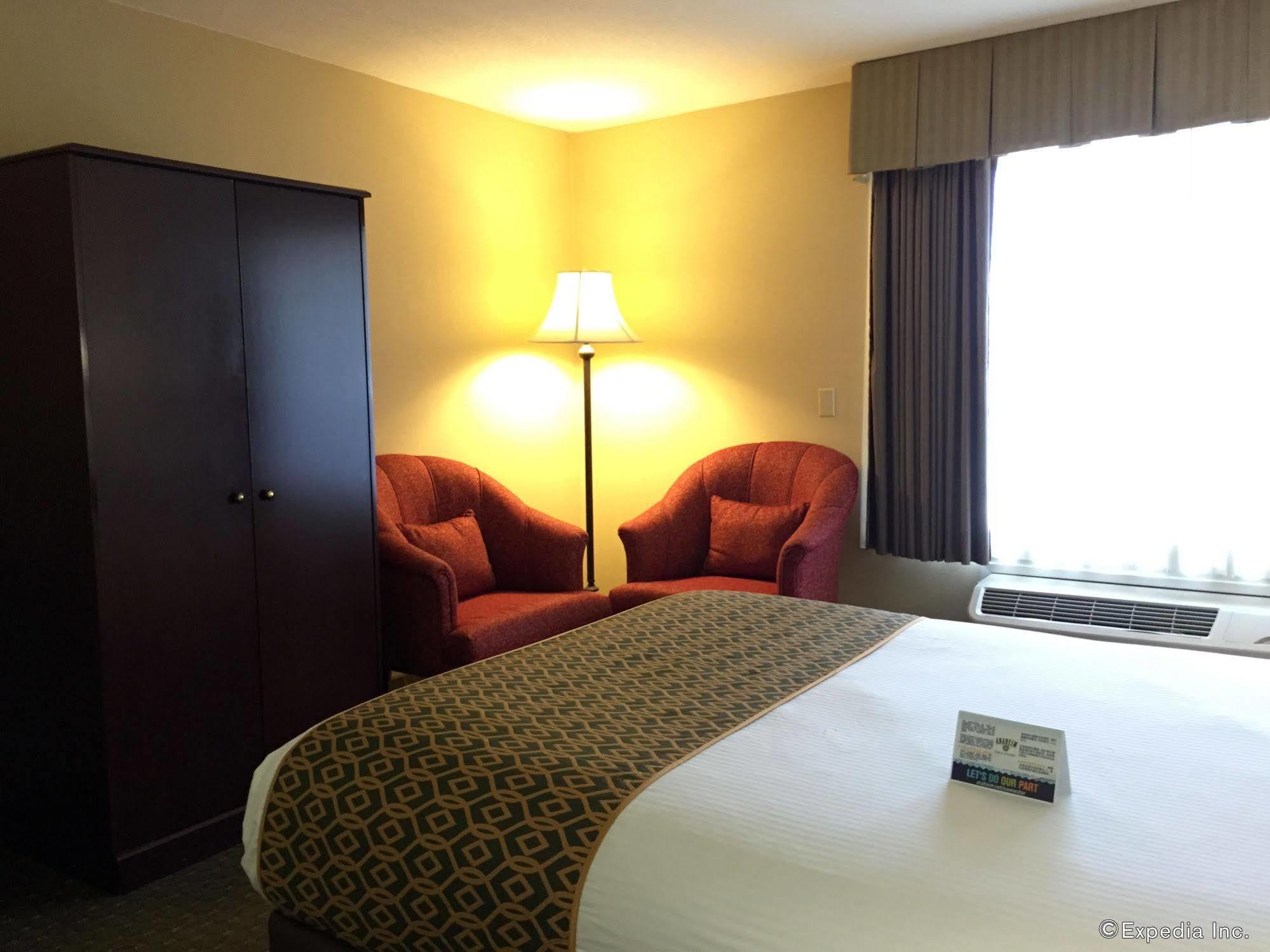 Anaheim Camelot Inn & Suites Dış mekan fotoğraf
