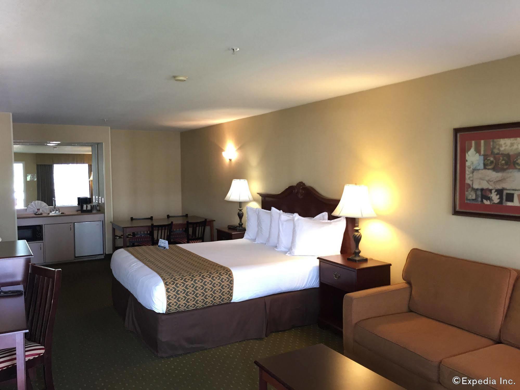 Anaheim Camelot Inn & Suites Dış mekan fotoğraf