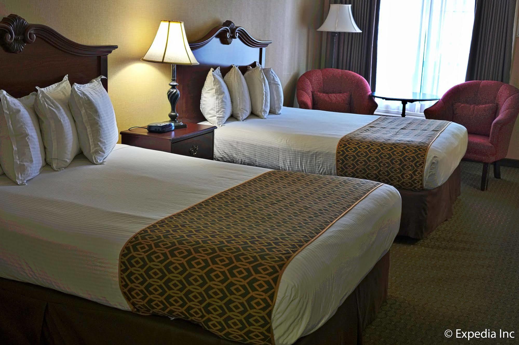 Anaheim Camelot Inn & Suites Dış mekan fotoğraf