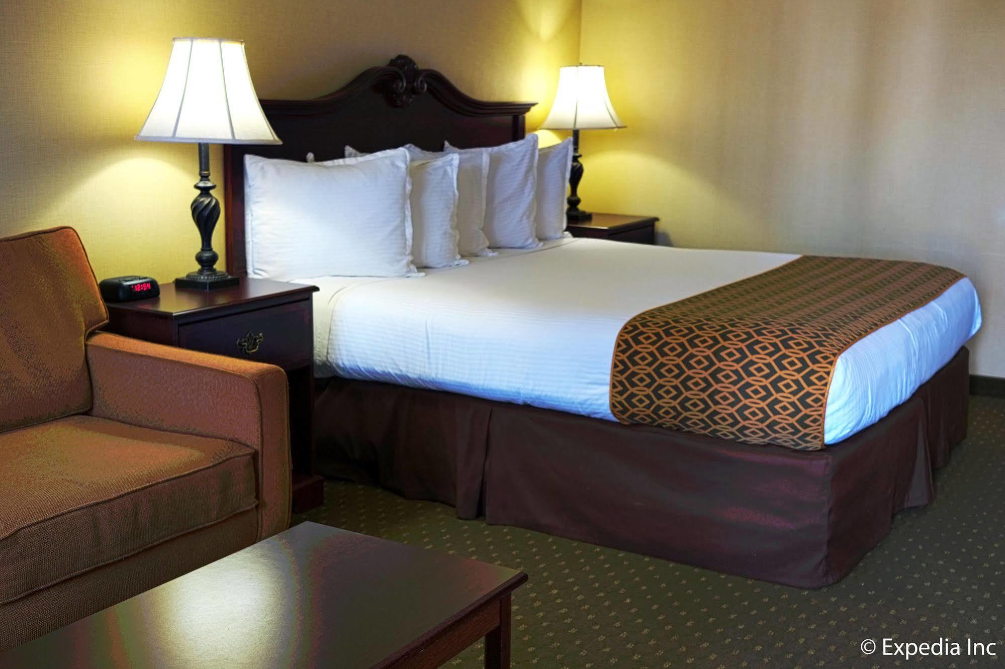 Anaheim Camelot Inn & Suites Dış mekan fotoğraf