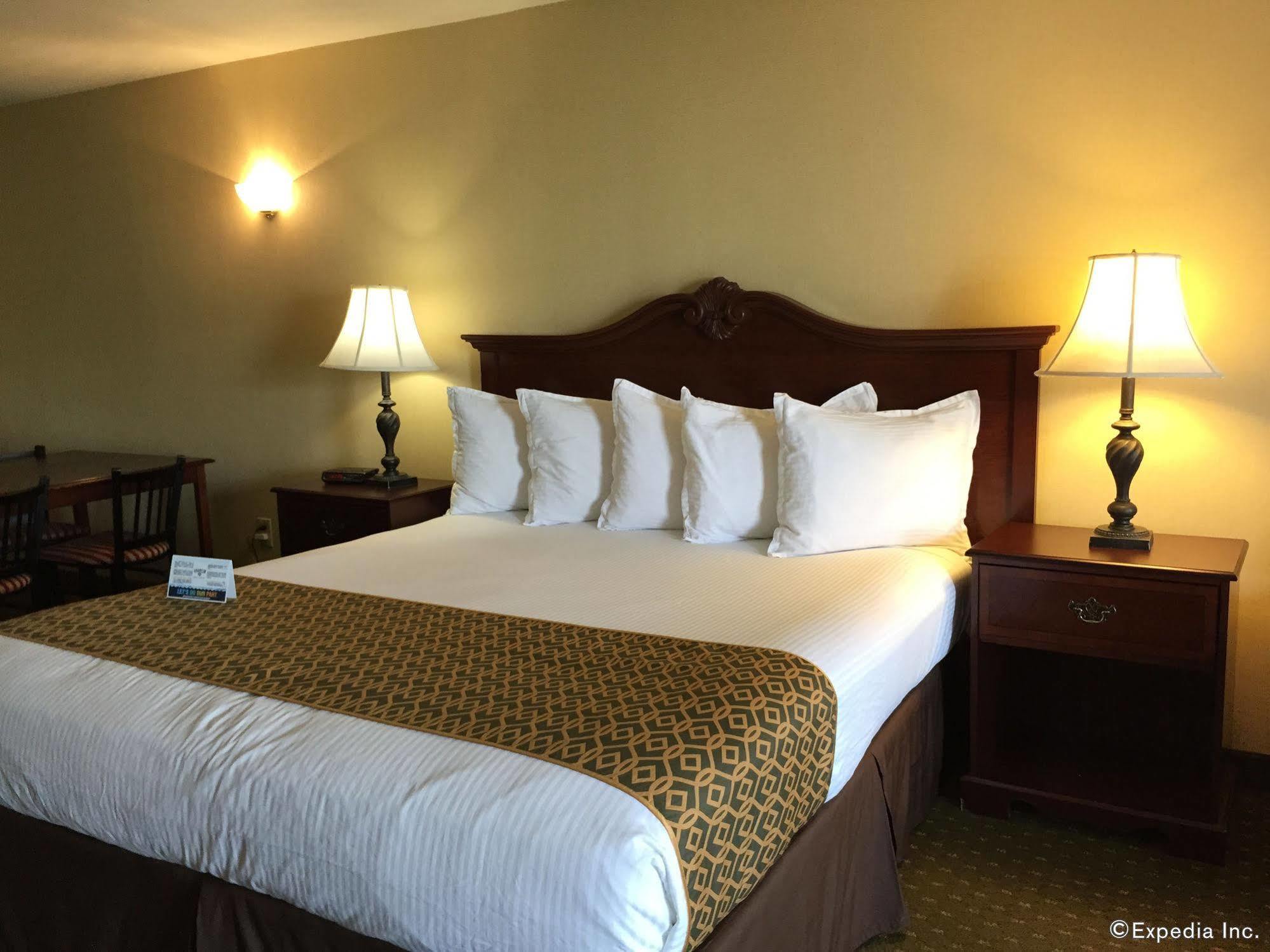 Anaheim Camelot Inn & Suites Dış mekan fotoğraf