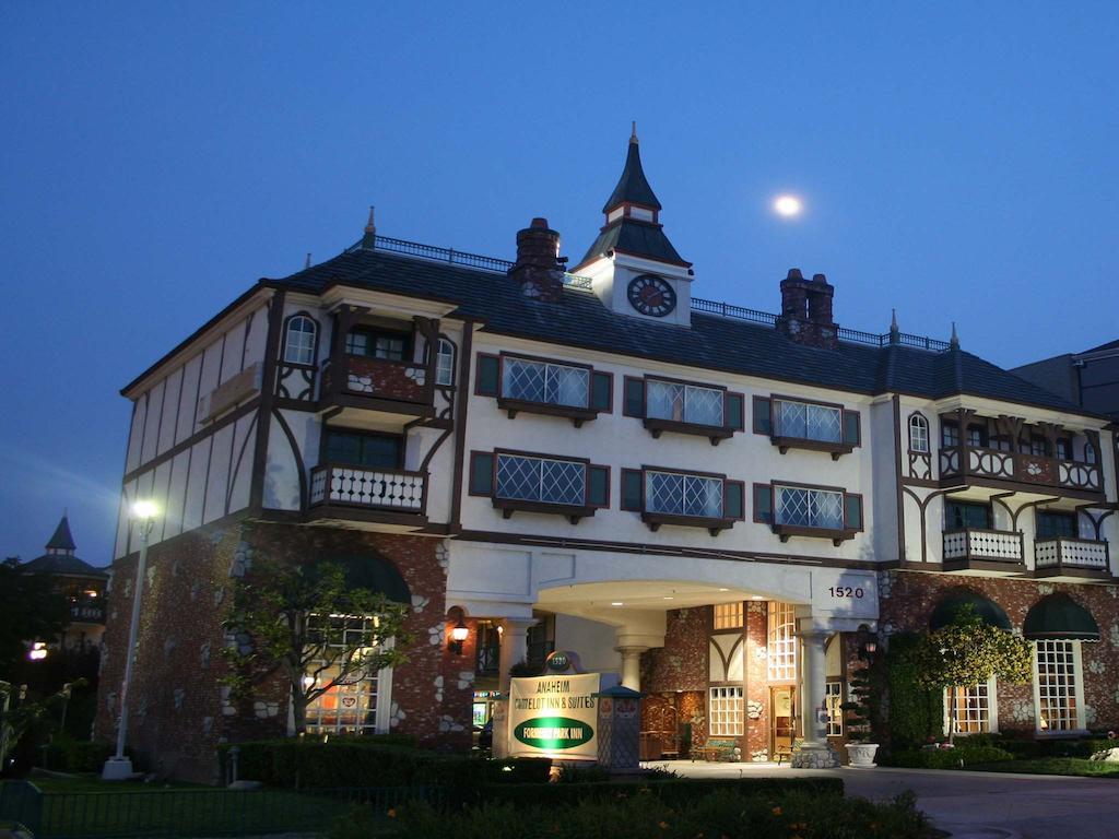 Anaheim Camelot Inn & Suites Dış mekan fotoğraf